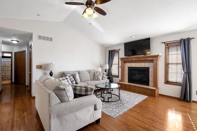 $289,900 | 4849 East 44th Street North, Bel Aire, KS 67220