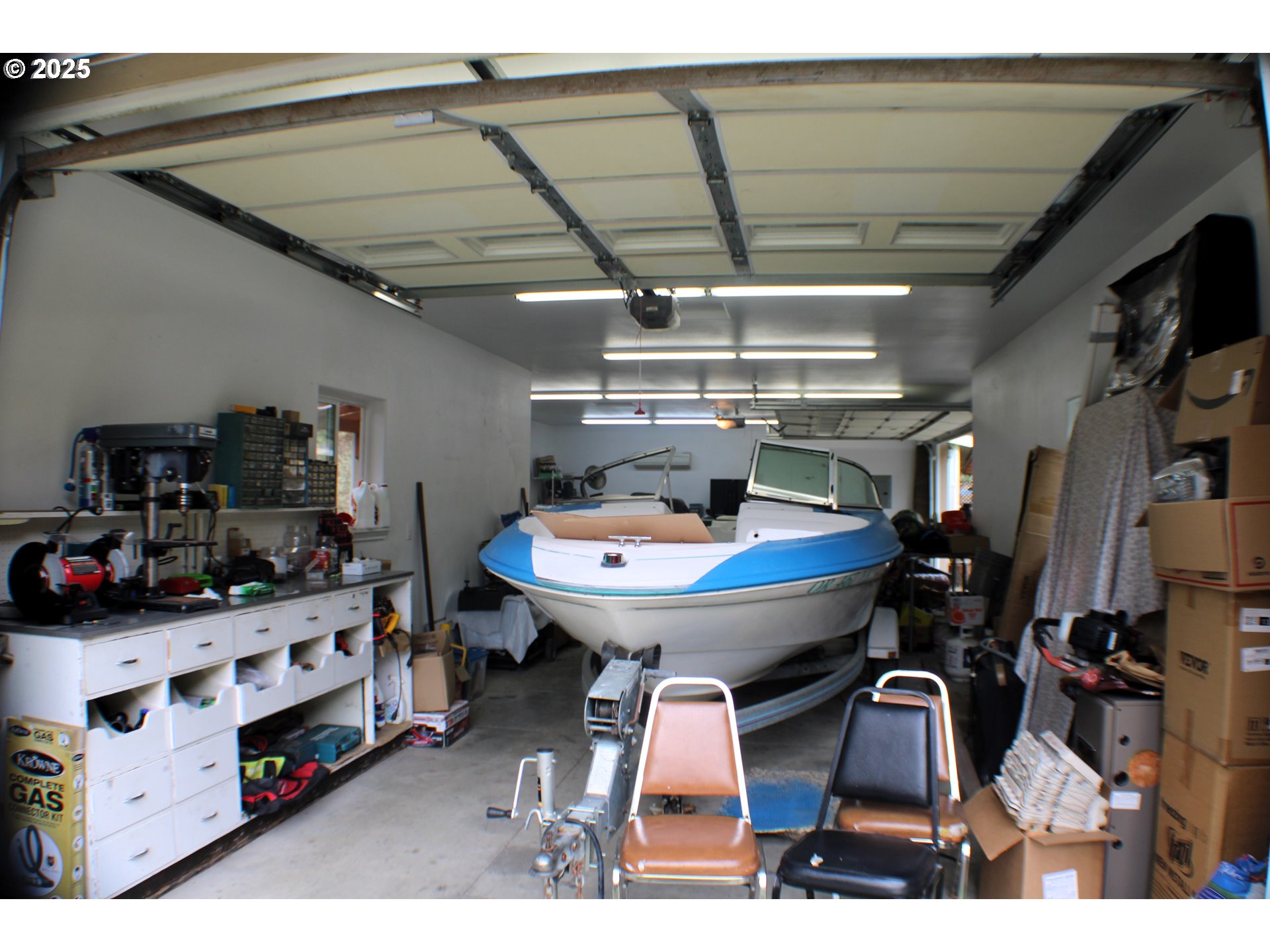 1320 Shoestring Road Riddle, OR 97469 - Photo 23 of 48 a room with gym equipment