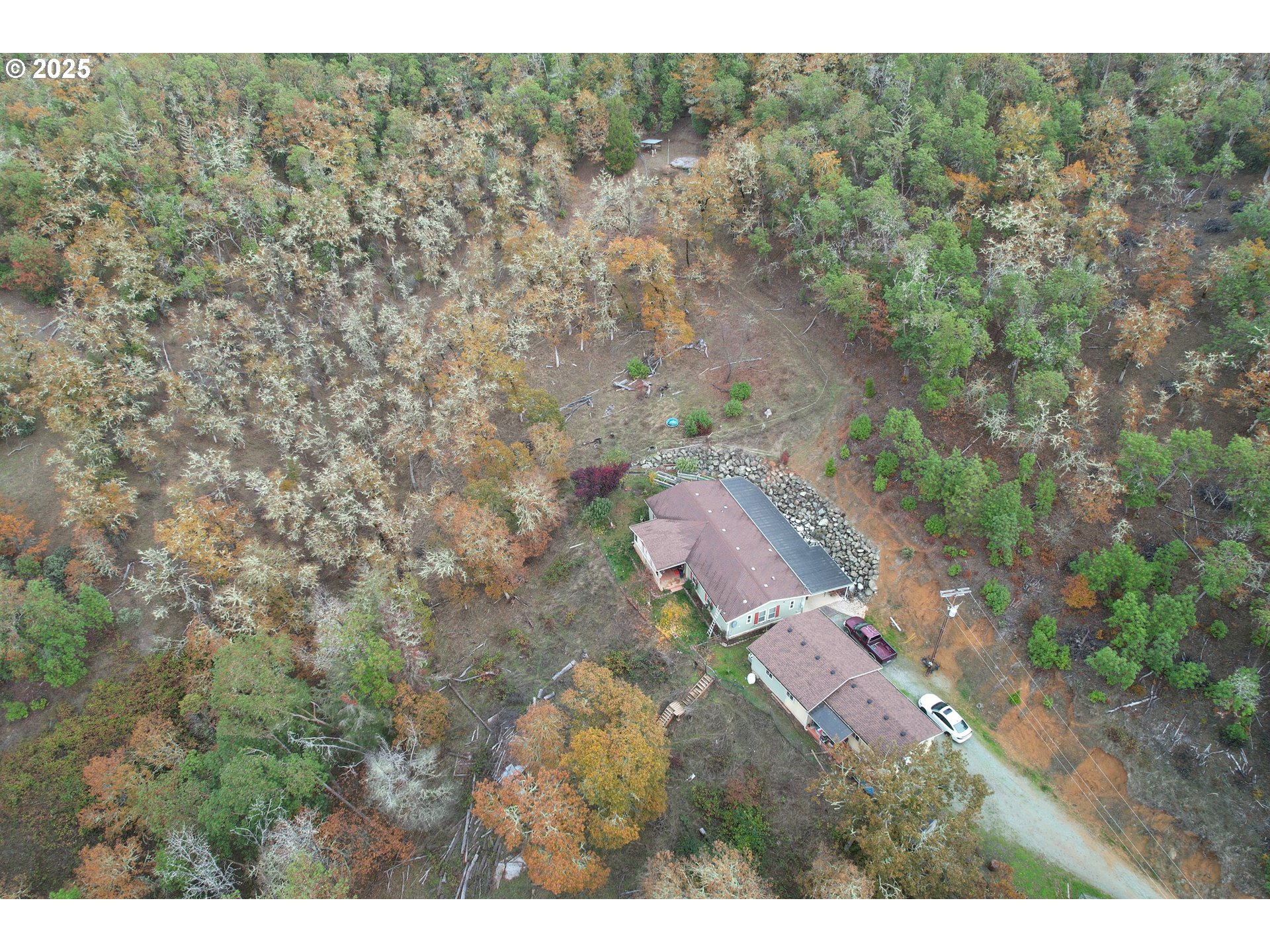 1320 Shoestring Road Riddle, OR 97469 - Photo 36 of 48 a view of outdoor space and yard