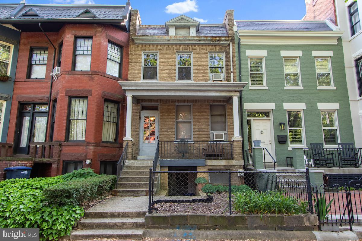 111 Kentucky Avenue Southeast Washington, DC 20003 - Photo 2 of 64