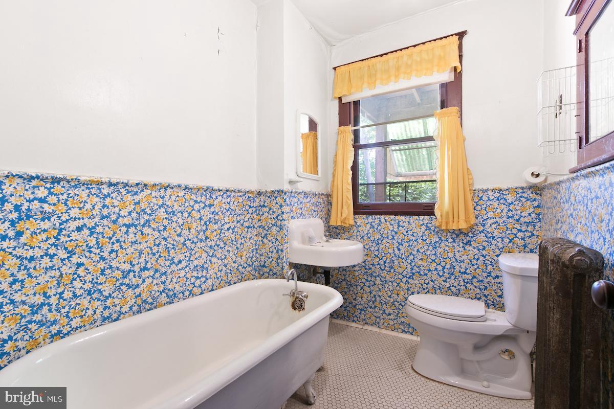 111 Kentucky Avenue Southeast Washington, DC 20003 - Photo 25 of 64