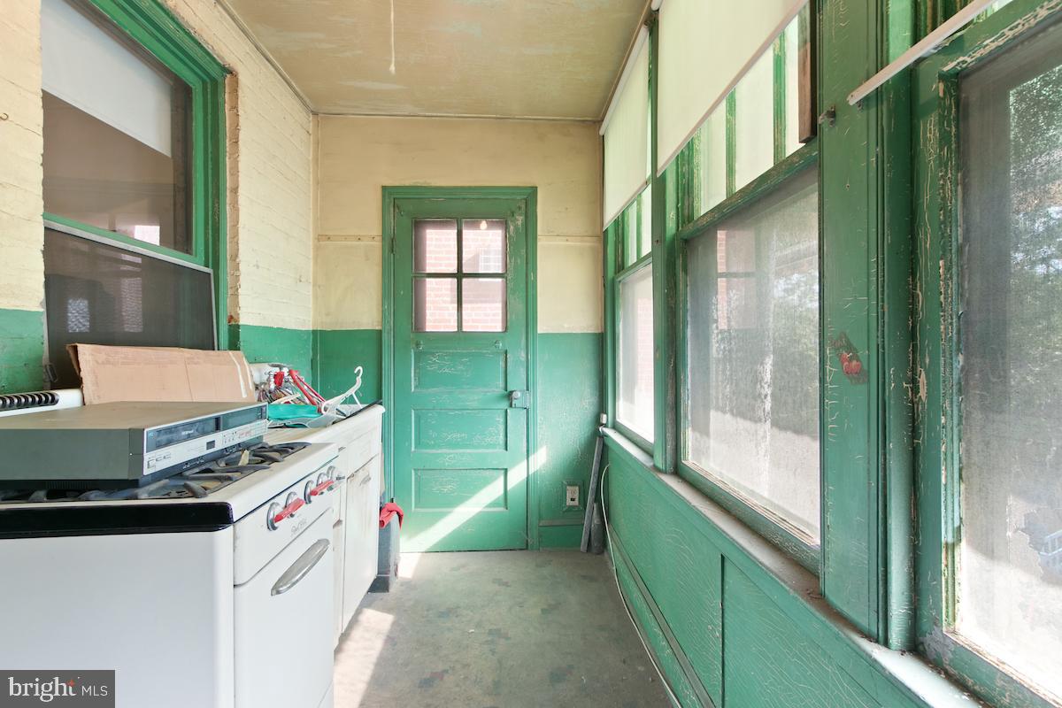 111 Kentucky Avenue Southeast Washington, DC 20003 - Photo 29 of 64