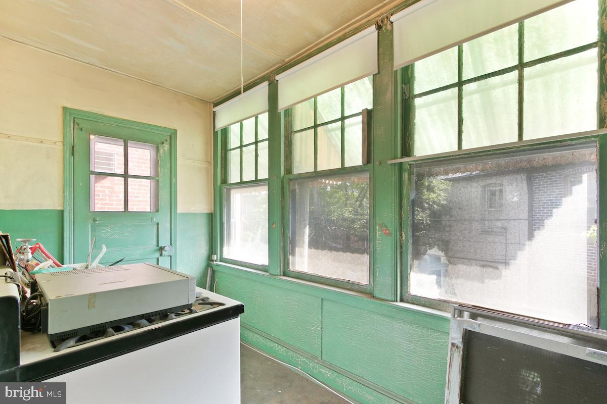 111 Kentucky Avenue Southeast Washington, DC 20003 - Photo 31 of 64