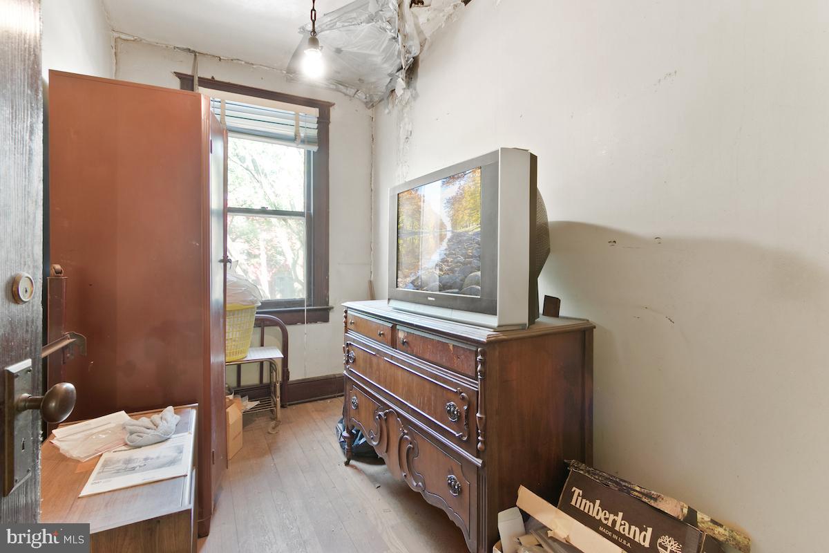 111 Kentucky Avenue Southeast Washington, DC 20003 - Photo 32 of 64