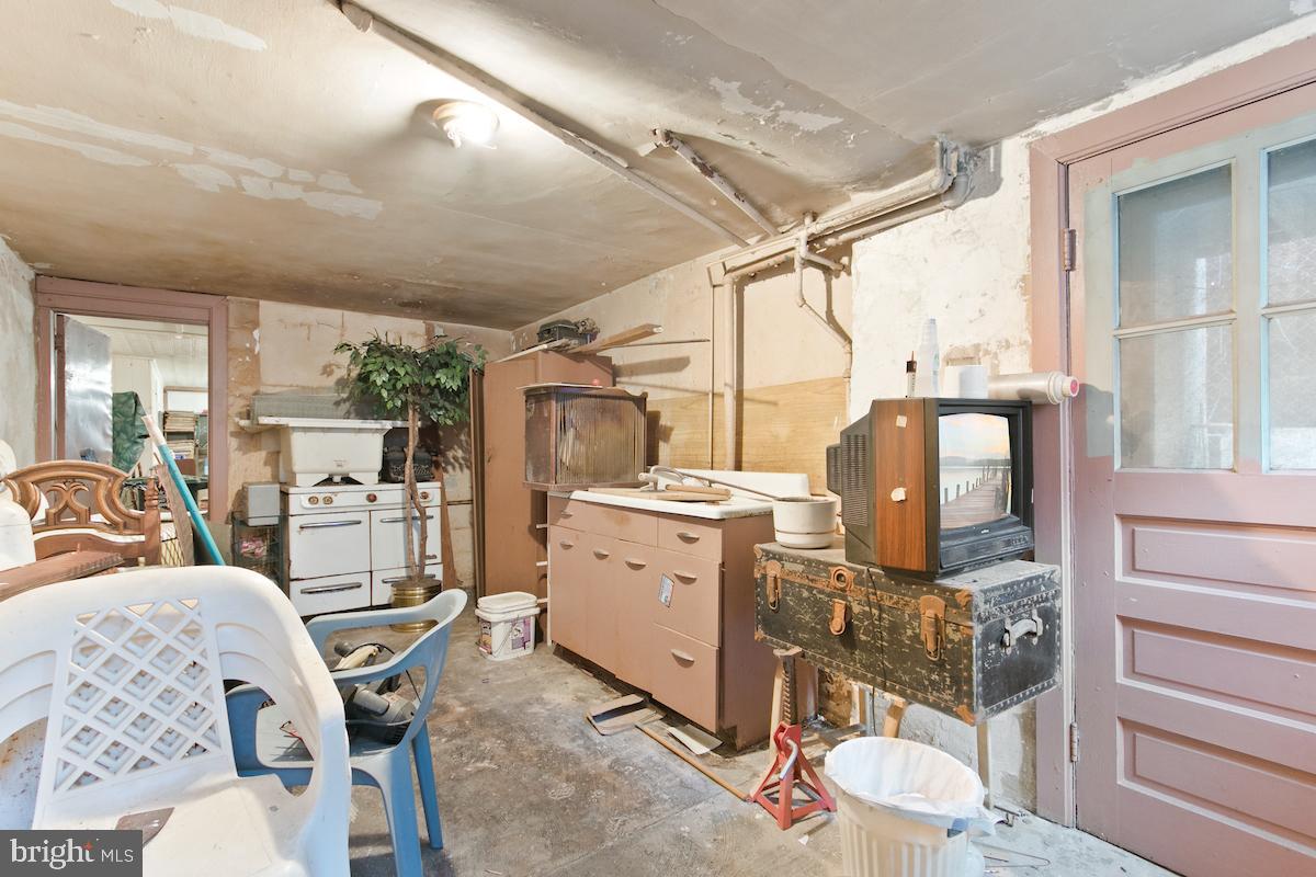 111 Kentucky Avenue Southeast Washington, DC 20003 - Photo 38 of 64