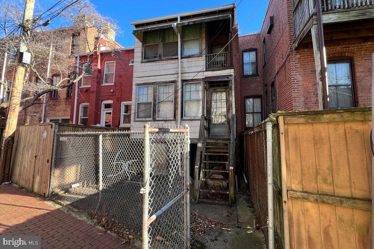 111 Kentucky Avenue Southeast Washington, DC 20003 - Photo 44 of 64