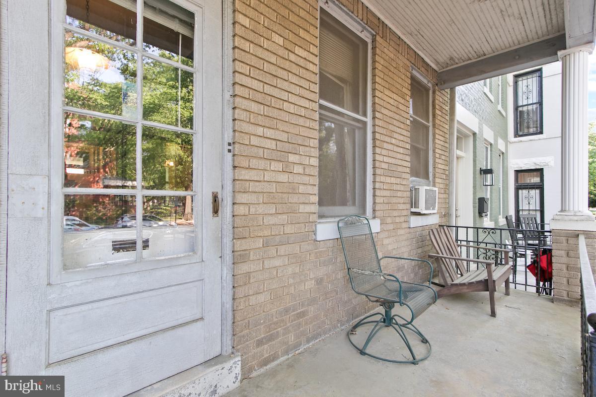 111 Kentucky Avenue Southeast Washington, DC 20003 - Photo 5 of 64