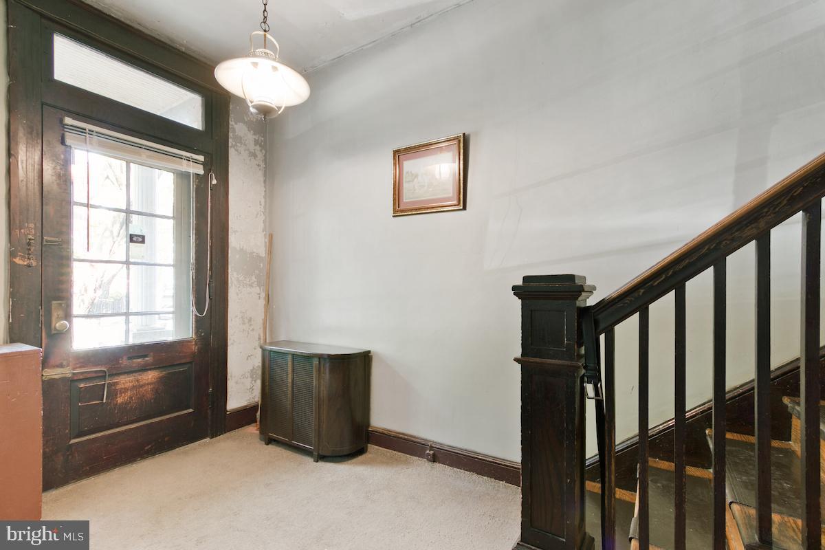 111 Kentucky Avenue Southeast Washington, DC 20003 - Photo 7 of 64