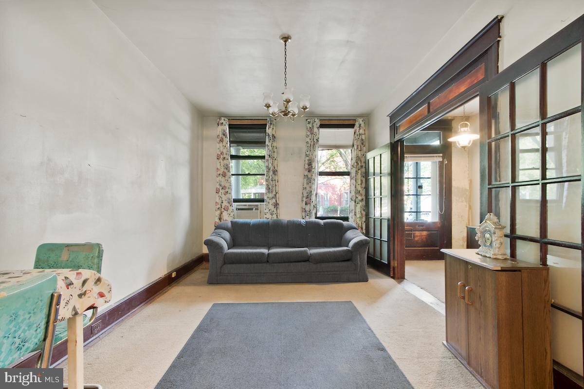 111 Kentucky Avenue Southeast Washington, DC 20003 - Photo 10 of 64