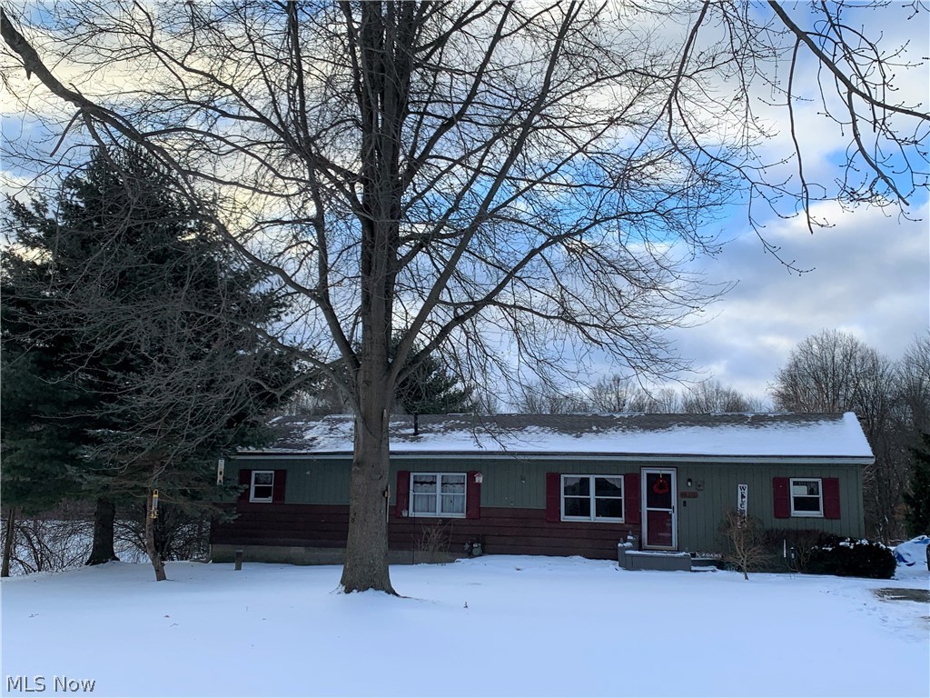 817 Prentice Road Northwest Warren, OH 44481 - Photo 1 of 20