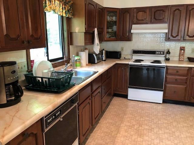 1875 Ridge Road Standish, ME 04084 - Photo 7 of 17 1875 ridge kitchen 3