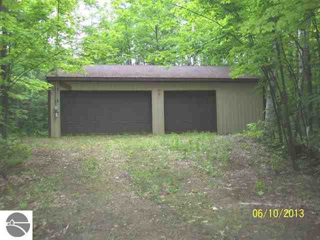 2290 North Jacobson Road Suttons Bay, MI 49682 - Photo 2 of 13 1787536-1.JPG