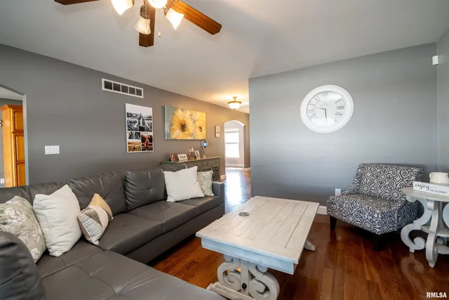 $470,000 | 610 Westminster Drive, Washington, IL 61571