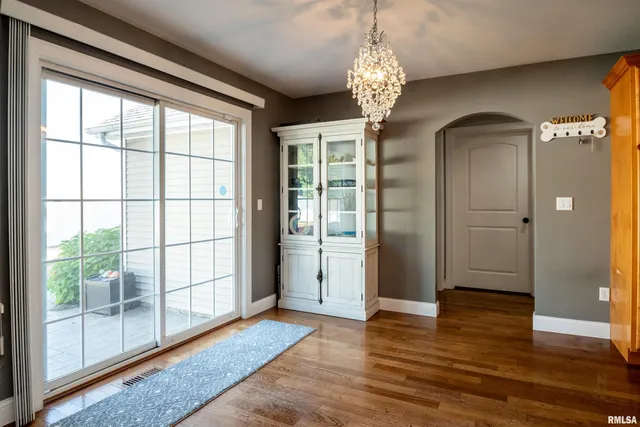 $470,000 | 610 Westminster Drive, Washington, IL 61571