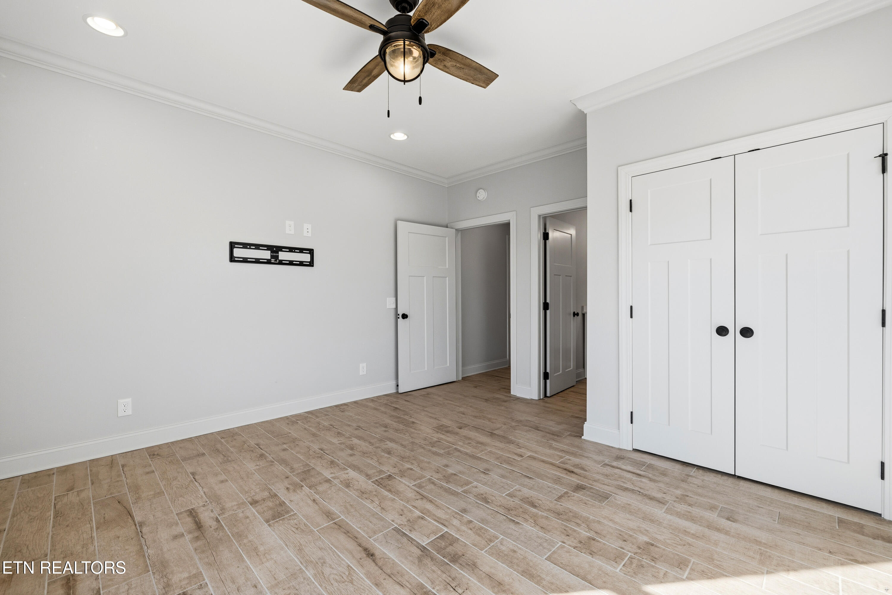 239 Sequoyah Road Andersonville, TN 37705 - Photo 18 of 49 Bedroom 2 with Ensuite