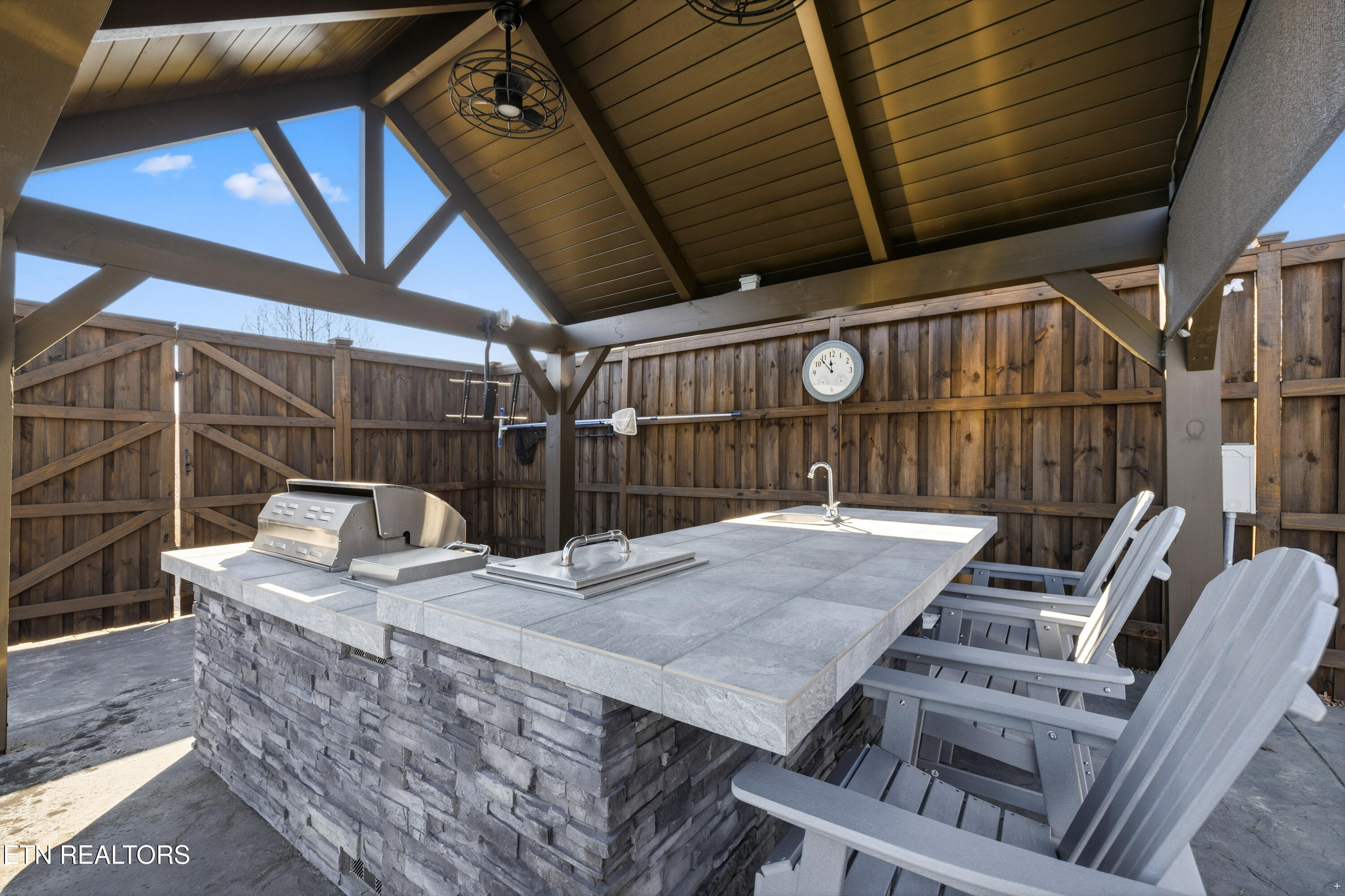 239 Sequoyah Road Andersonville, TN 37705 - Photo 39 of 49 Love the Bar!