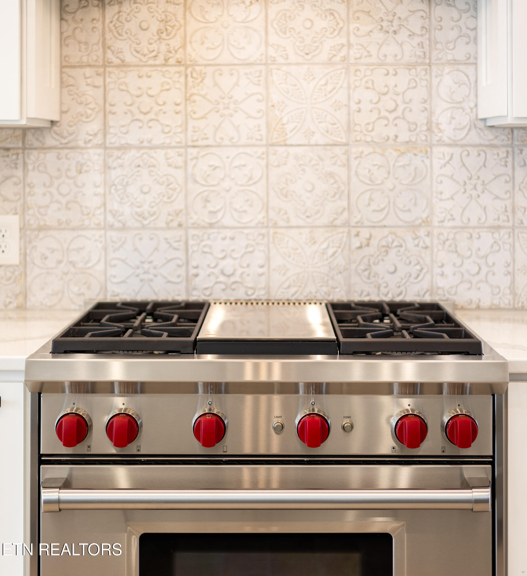 239 Sequoyah Road Andersonville, TN 37705 - Photo 5 of 49 Wolf Gas Range