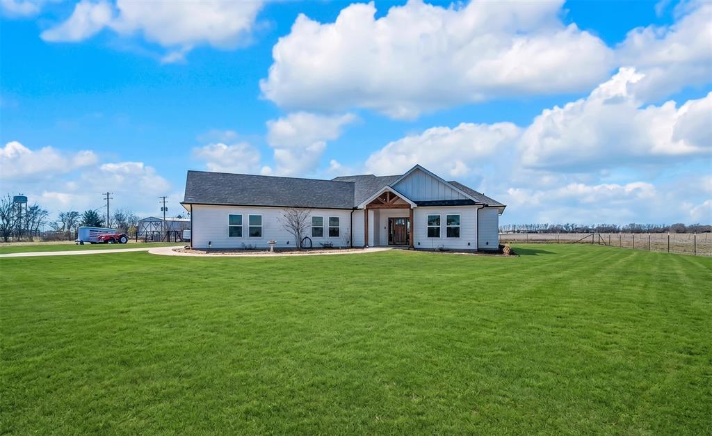 2415 Bucksnort Road Van Alstyne, TX 75495 - Photo 4 of 35