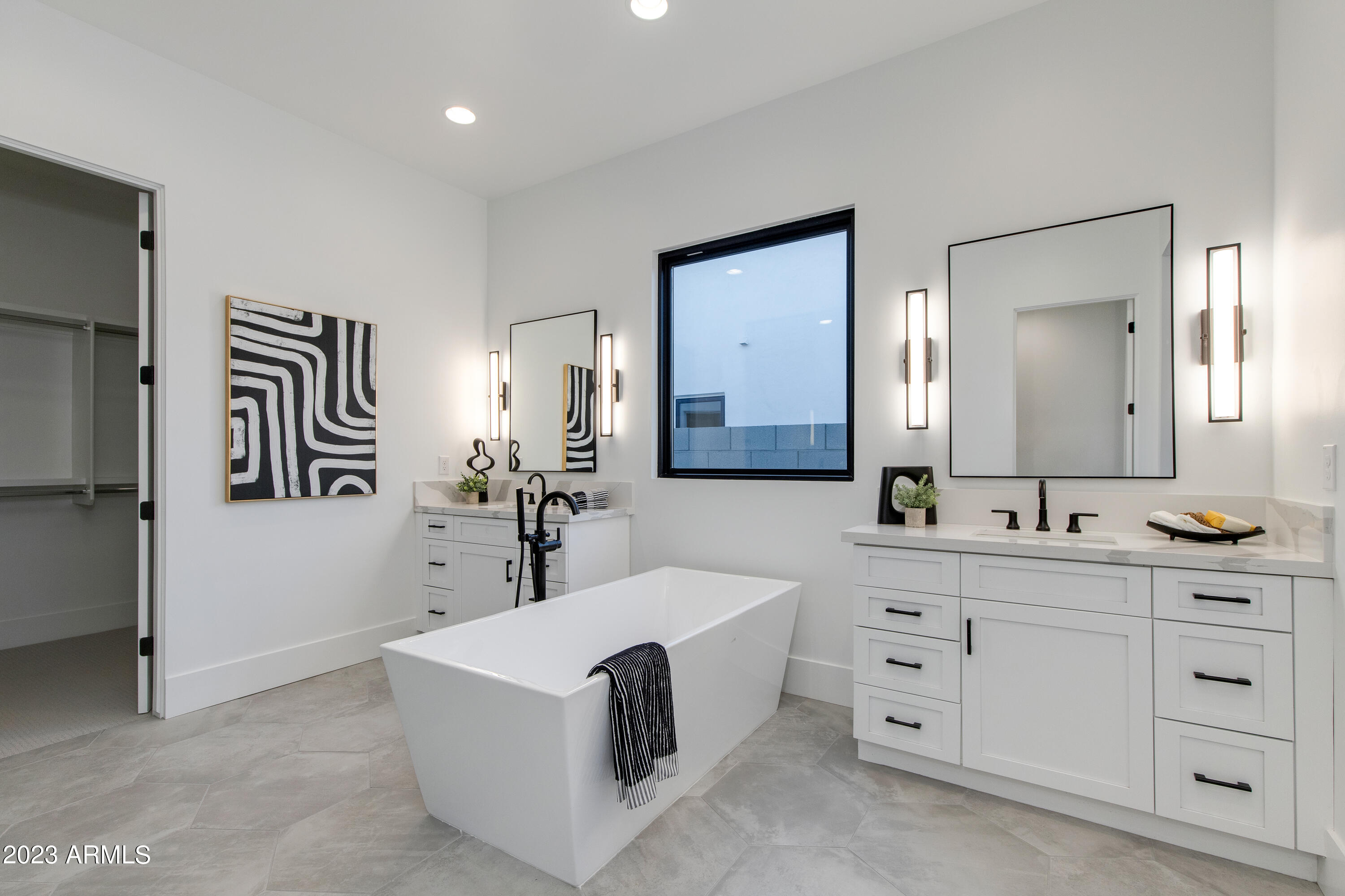 4346 East Cheery Lynn Road Phoenix, AZ 85018 - Photo 12 of 23 46-Cheery Lynn