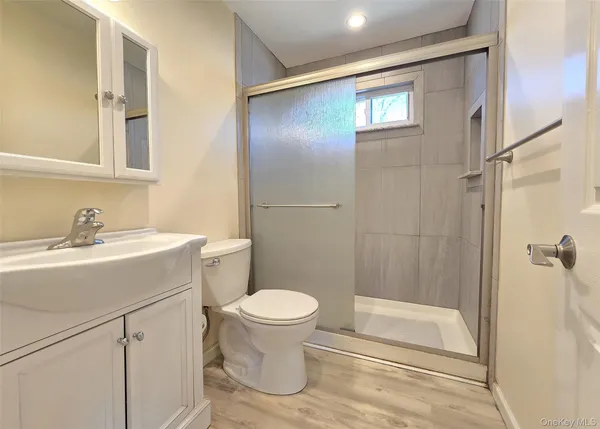 $499,999 | 393 McConnell Avenue, Bayport, NY 11705
