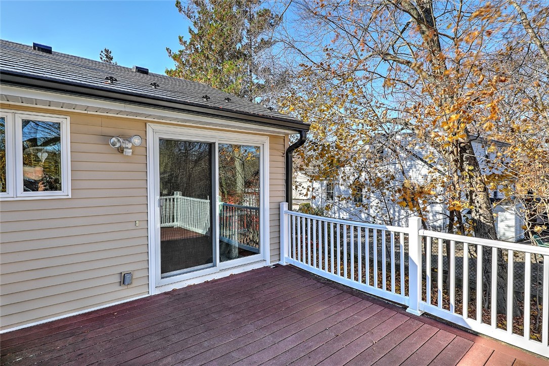 25 Riverside Avenue Johnston, RI 02919 - Photo 7 of 32 Gallery Image 7