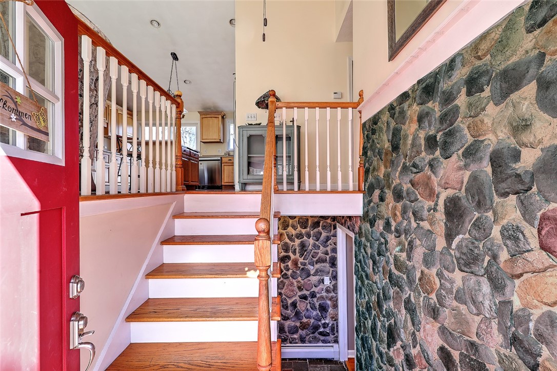 25 Riverside Avenue Johnston, RI 02919 - Photo 9 of 32 Gallery Image 9