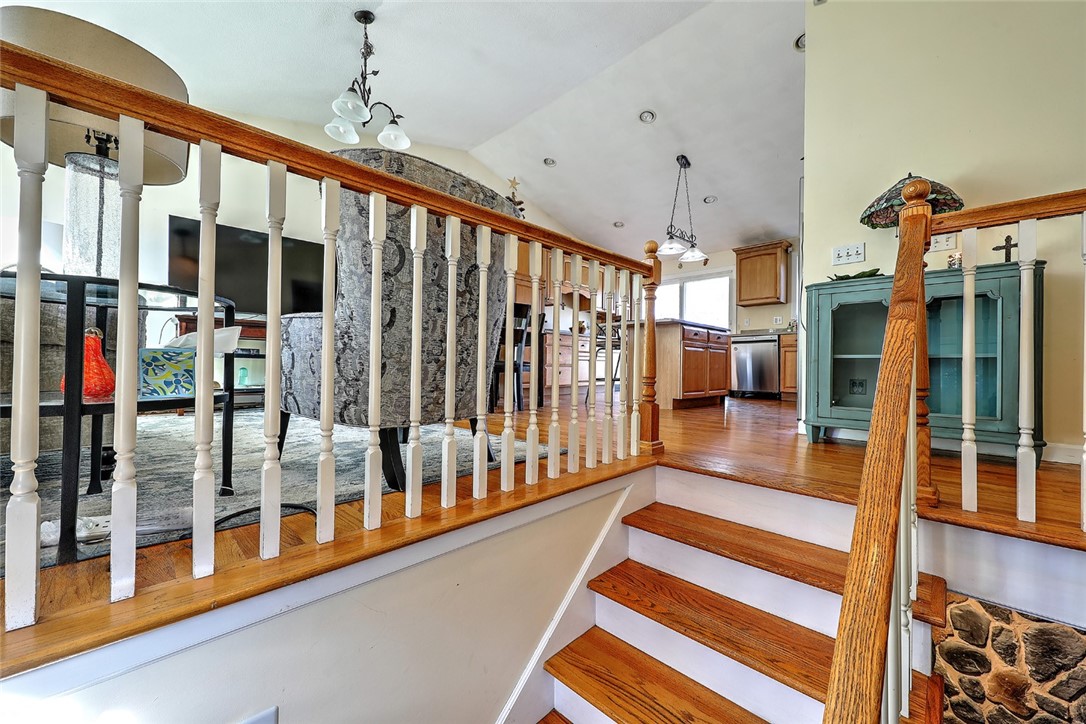 25 Riverside Avenue Johnston, RI 02919 - Photo 10 of 32 Gallery Image 10