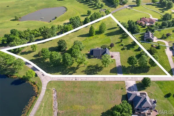 $585,000 | 141 Ashley Drive, Cape Girardeau, MO 63701