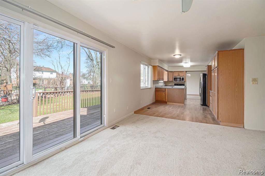 25039 Branchaster Road Farmington Hills, MI 48336 - Photo 11 of 21