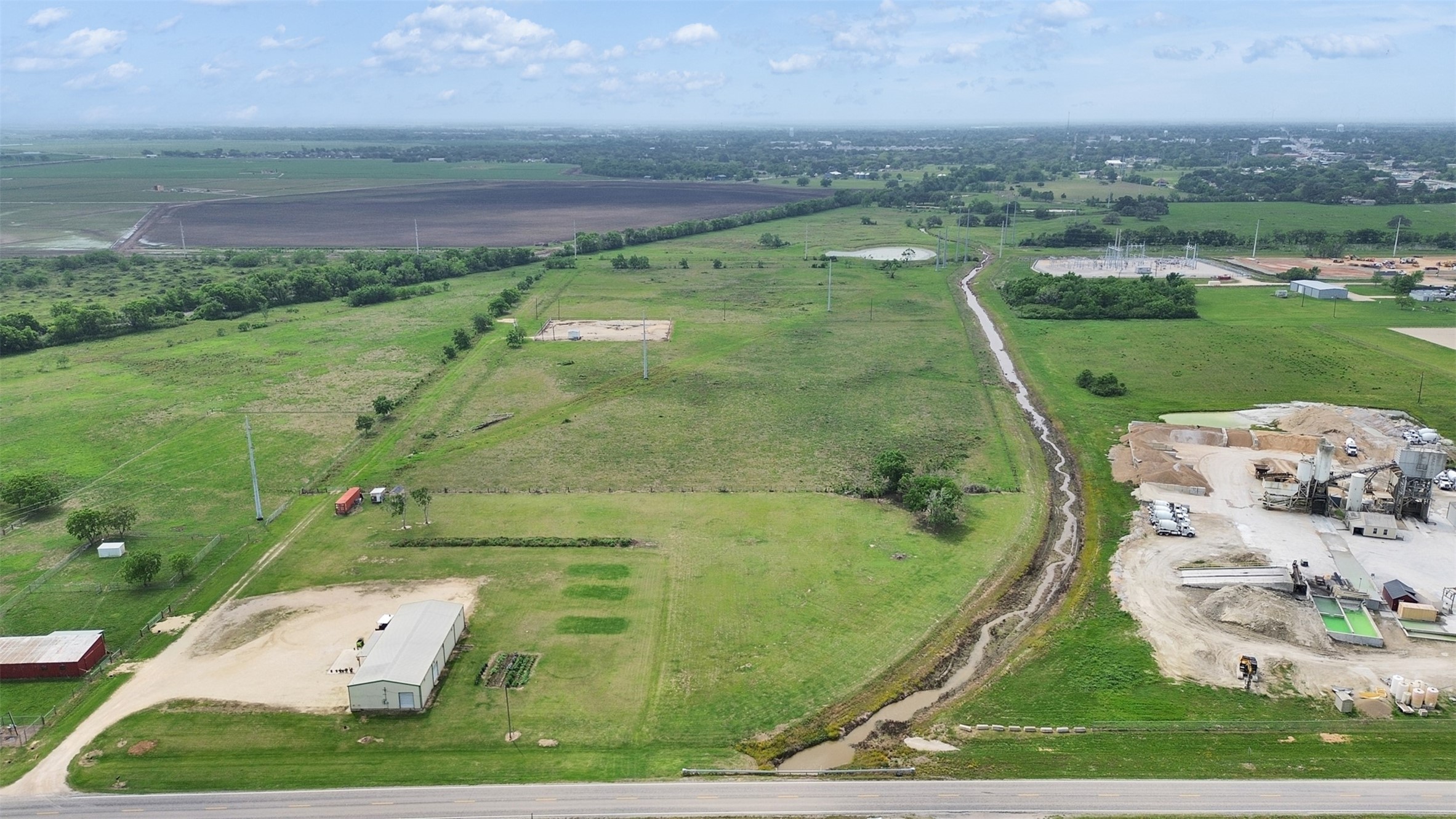 2100 Pine Knoll Road Bay City, TX 77414 - Photo 20 of 28 an aerial view of a residential houses with outdoor space