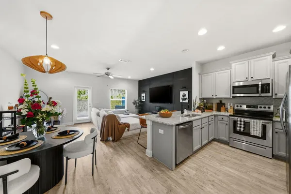 $2,290 | 25 Crossing Lane, Unit C, Santa Rosa Beach, FL 32459