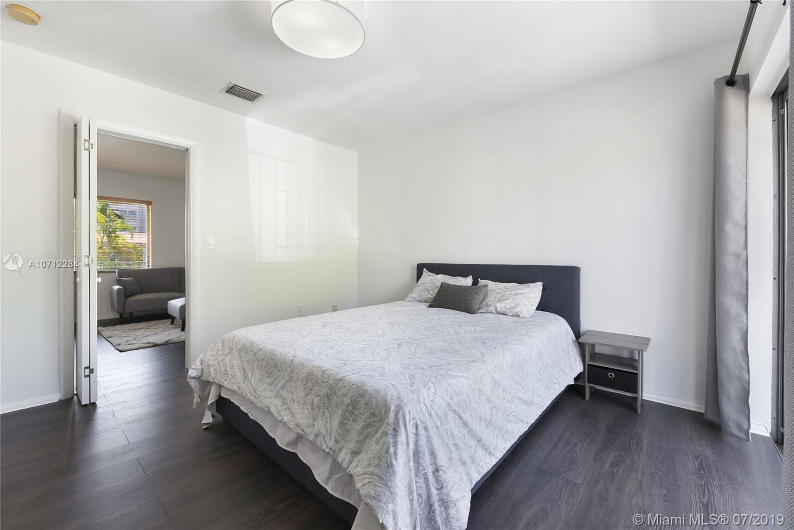 345 Michigan Avenue, Unit 17 Miami Beach, FL 33139 - Photo 7 of 11