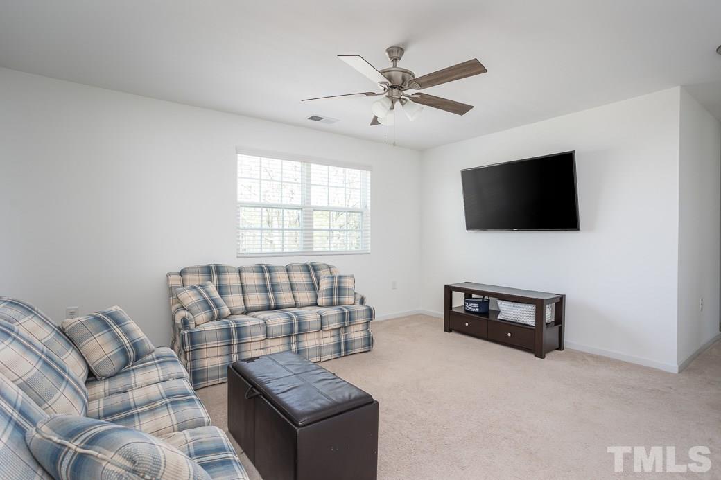 116 Red Robin Road Durham, NC 27703 - Photo 10 of 11 Gallery Image 10