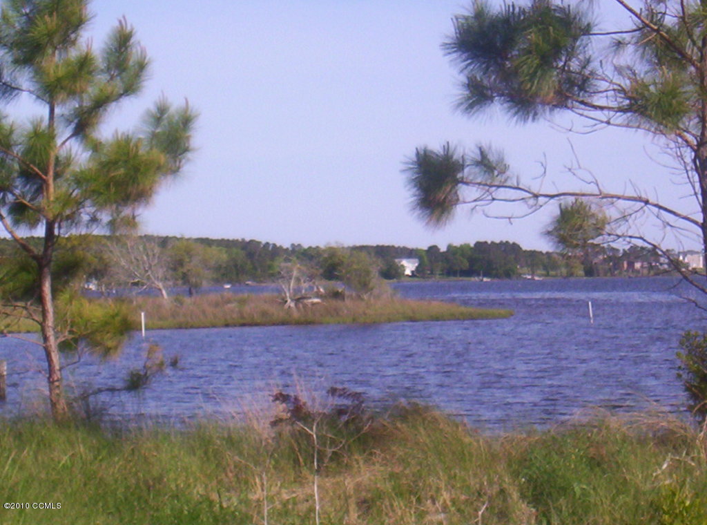 271 Buster Road Swansboro, NC 28584 - Photo 2 of 6 Waterfront