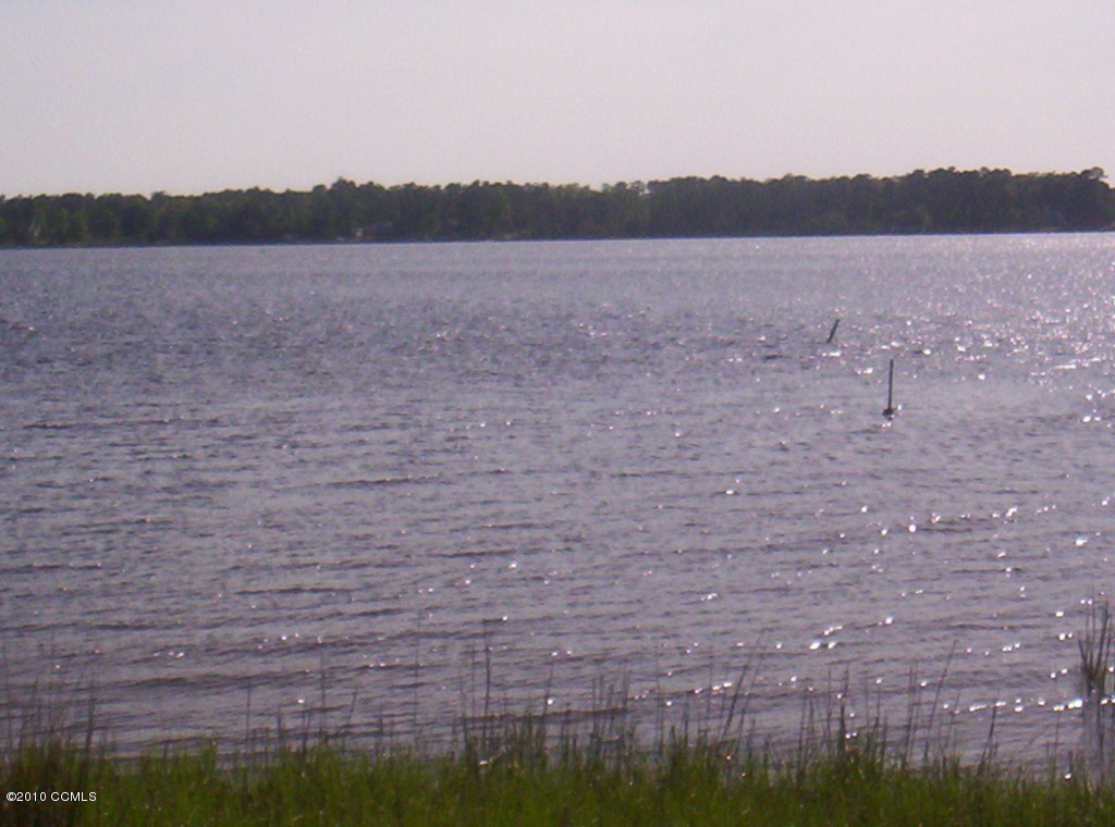 271 Buster Road Swansboro, NC 28584 - Photo 4 of 6 Waterfront