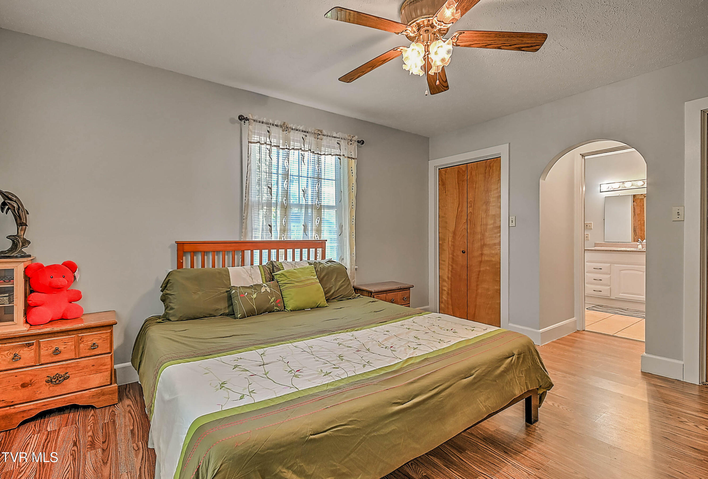 454 Douglas Street Bristol, VA 24201 - Photo 14 of 46 454 Douglas RE-17