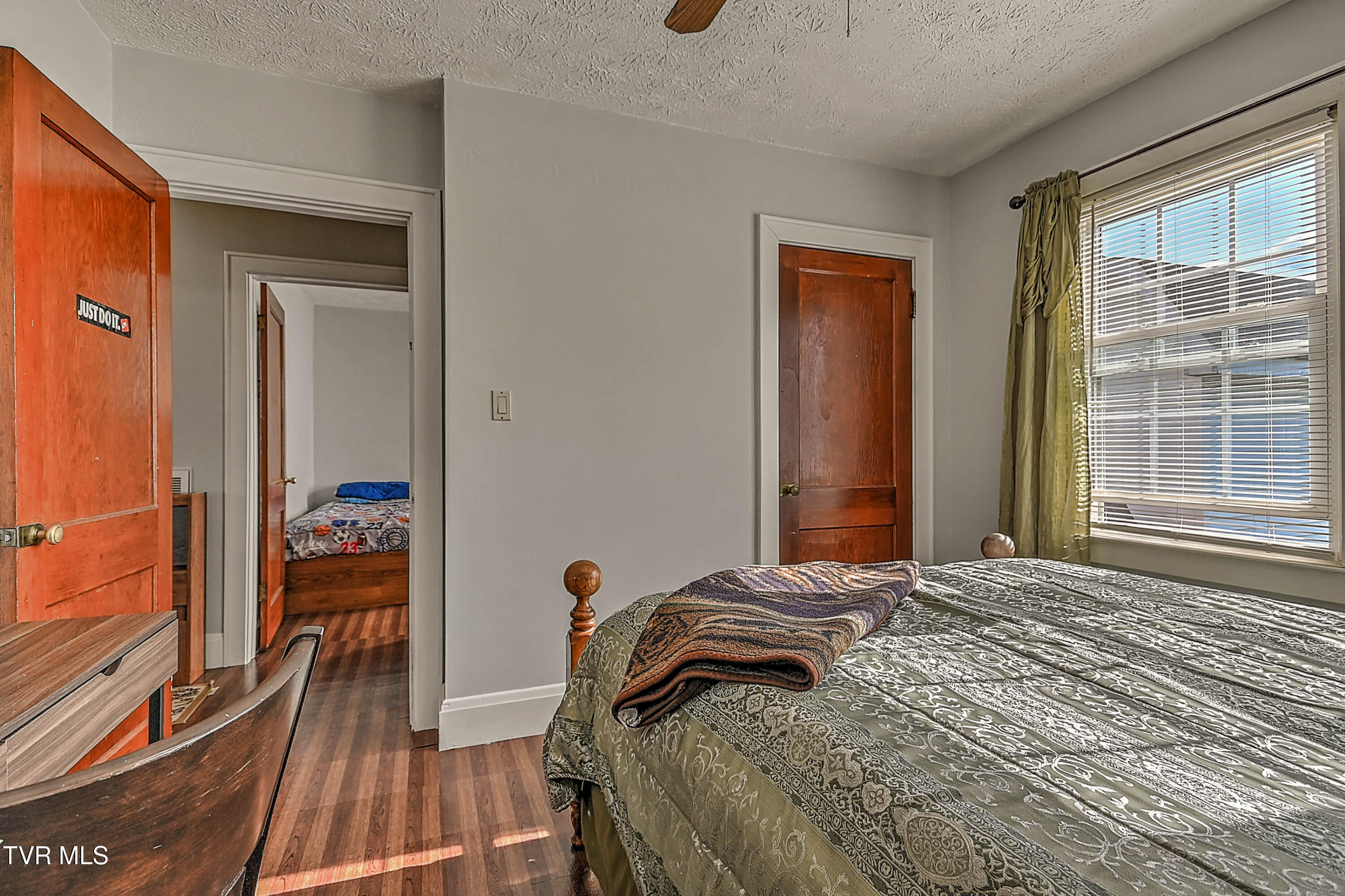 454 Douglas Street Bristol, VA 24201 - Photo 24 of 46 454 Douglas RE-27