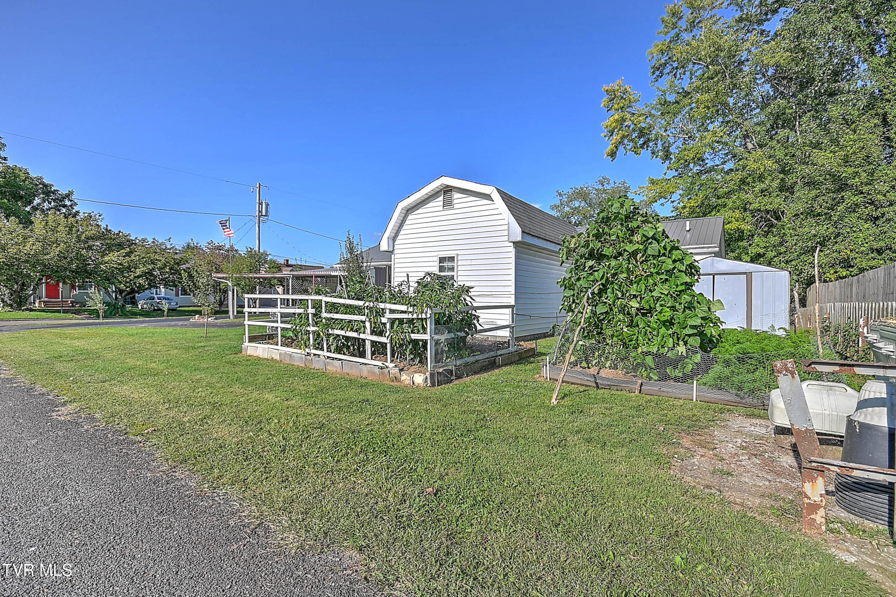 454 Douglas Street Bristol, VA 24201 - Photo 42 of 46 454 Douglas RE-45