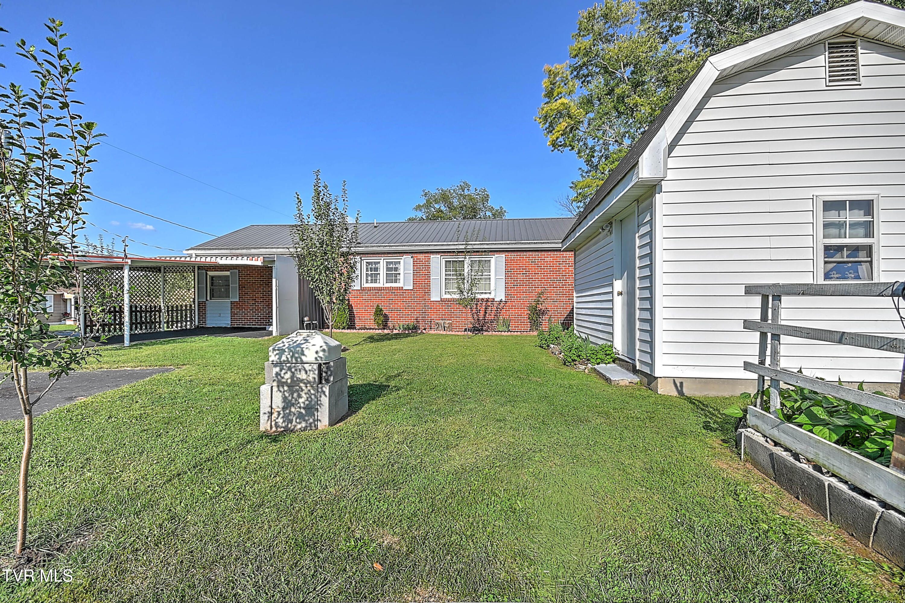 454 Douglas Street Bristol, VA 24201 - Photo 43 of 46 454 Douglas RE-46