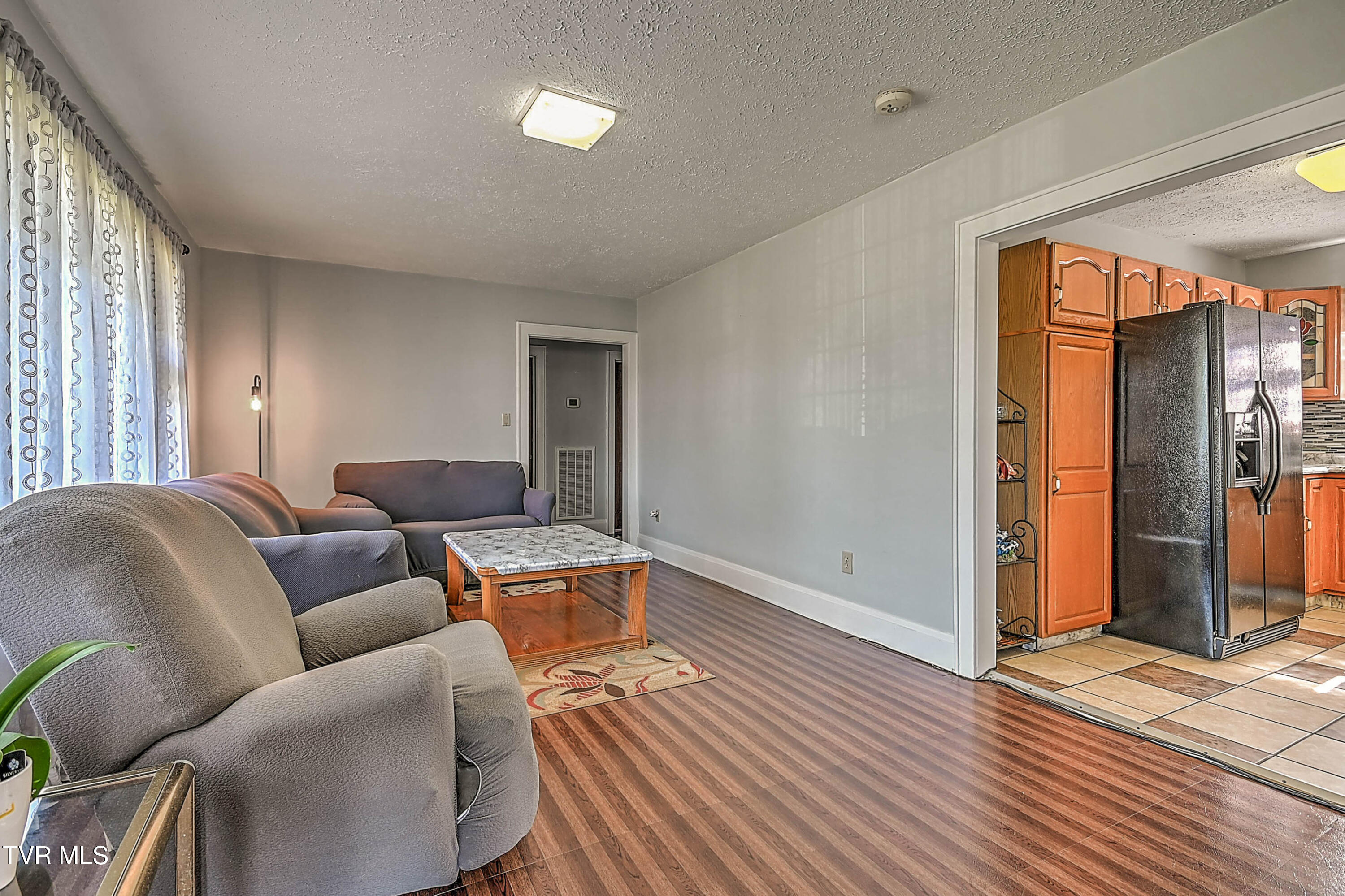 454 Douglas Street Bristol, VA 24201 - Photo 8 of 46 454 Douglas RE-11