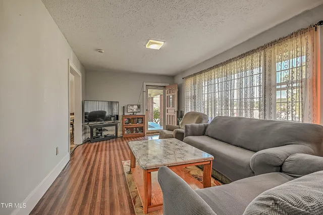 $229,000 | 454 Douglas Street, Bristol, VA 24201