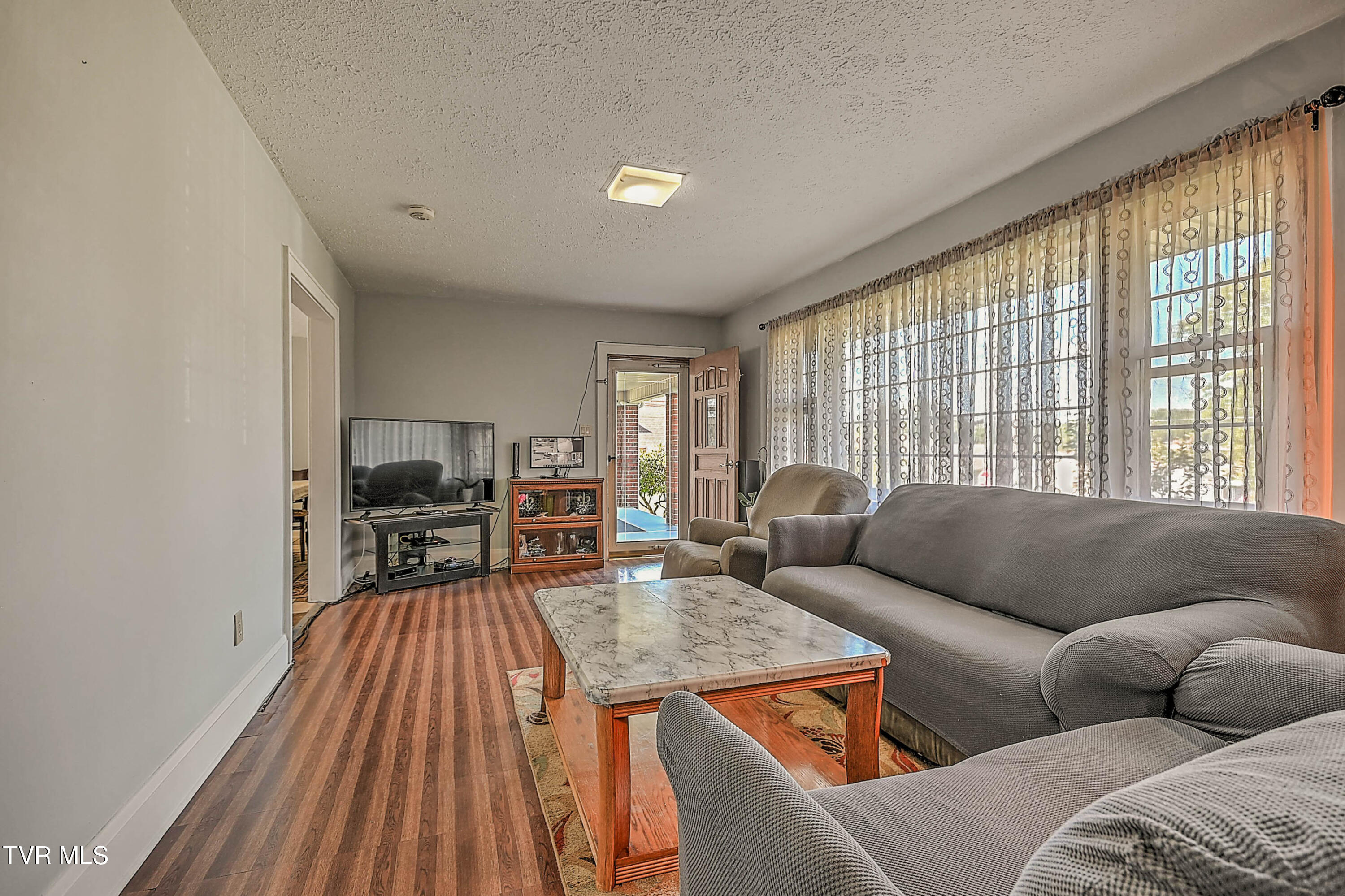 454 Douglas Street Bristol, VA 24201 - Photo 10 of 46 454 Douglas RE-13