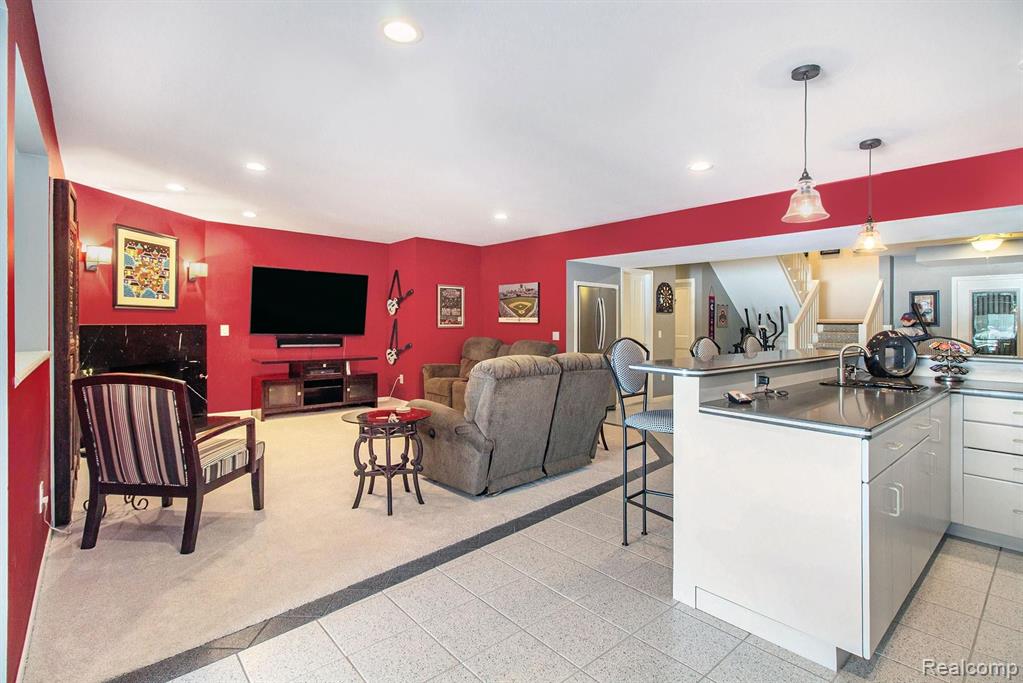 7041 Linden Road Fenton, MI 48430 - Photo 22 of 38