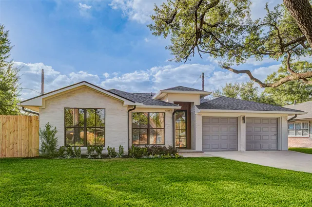 $949,900 | 1803 Seaspray Court, Houston, TX 77008