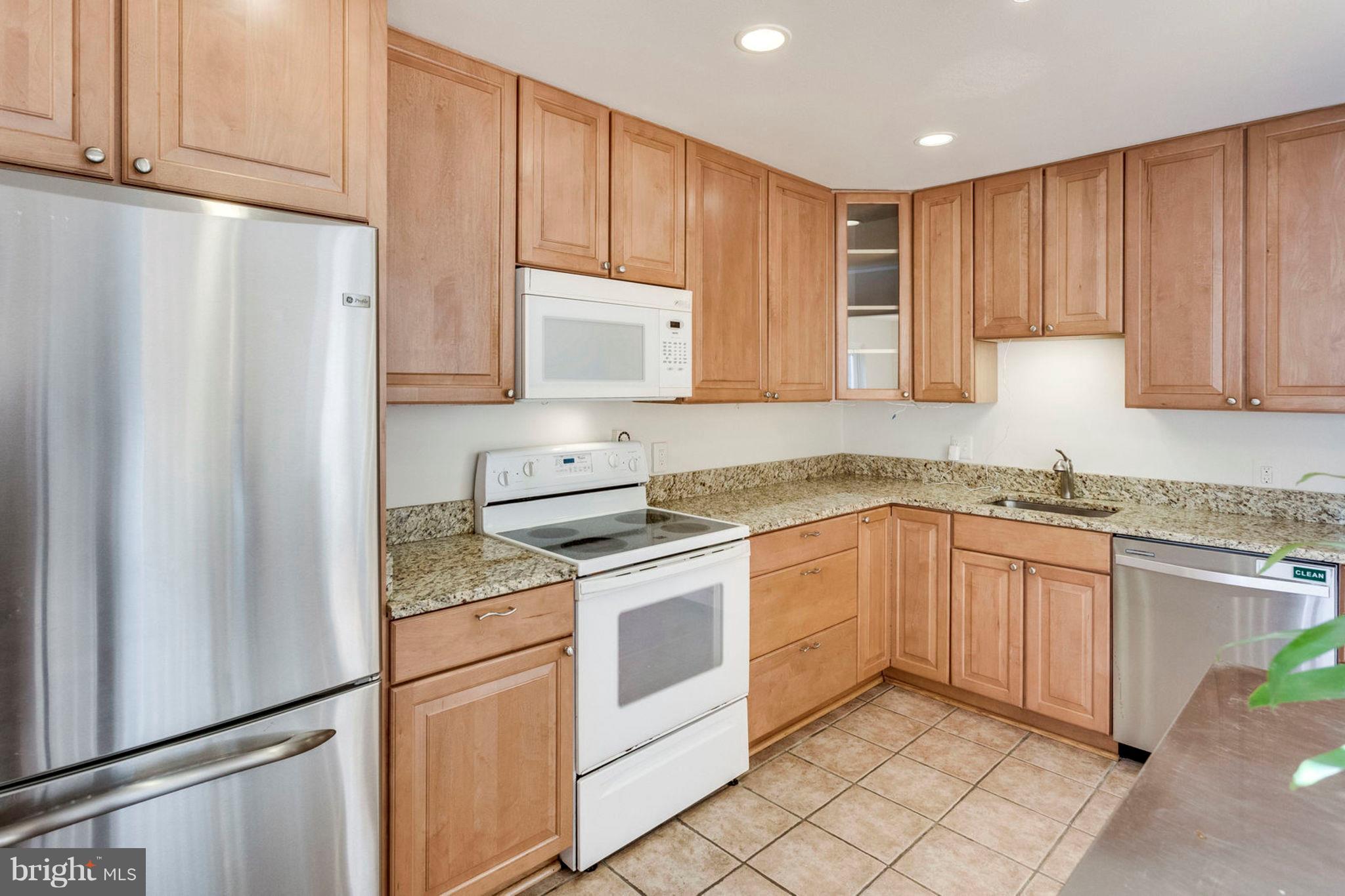1662 Wainwright Drive Reston, VA 20190 - Photo 11 of 46 Kitchen