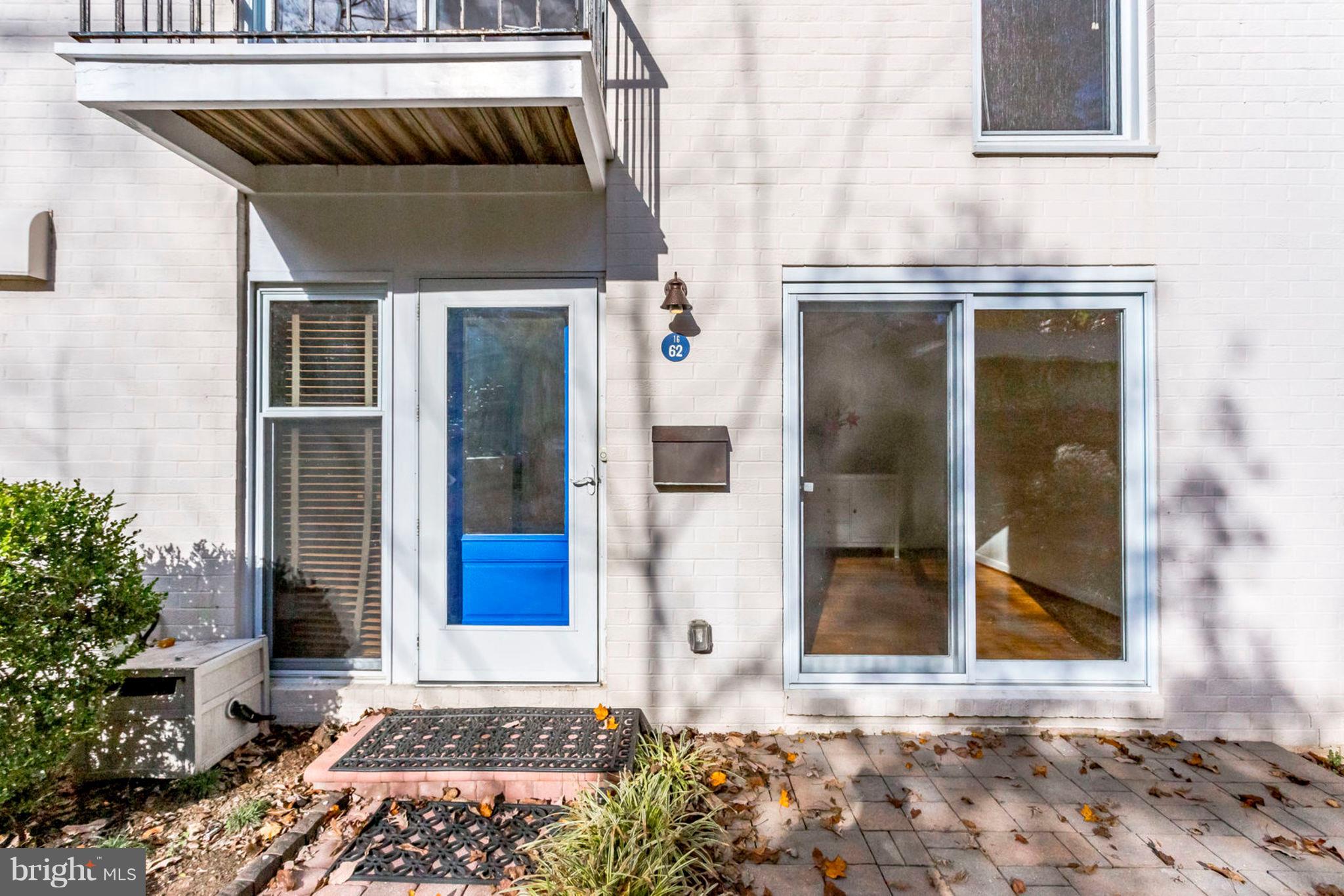 1662 Wainwright Drive Reston, VA 20190 - Photo 2 of 46 Front