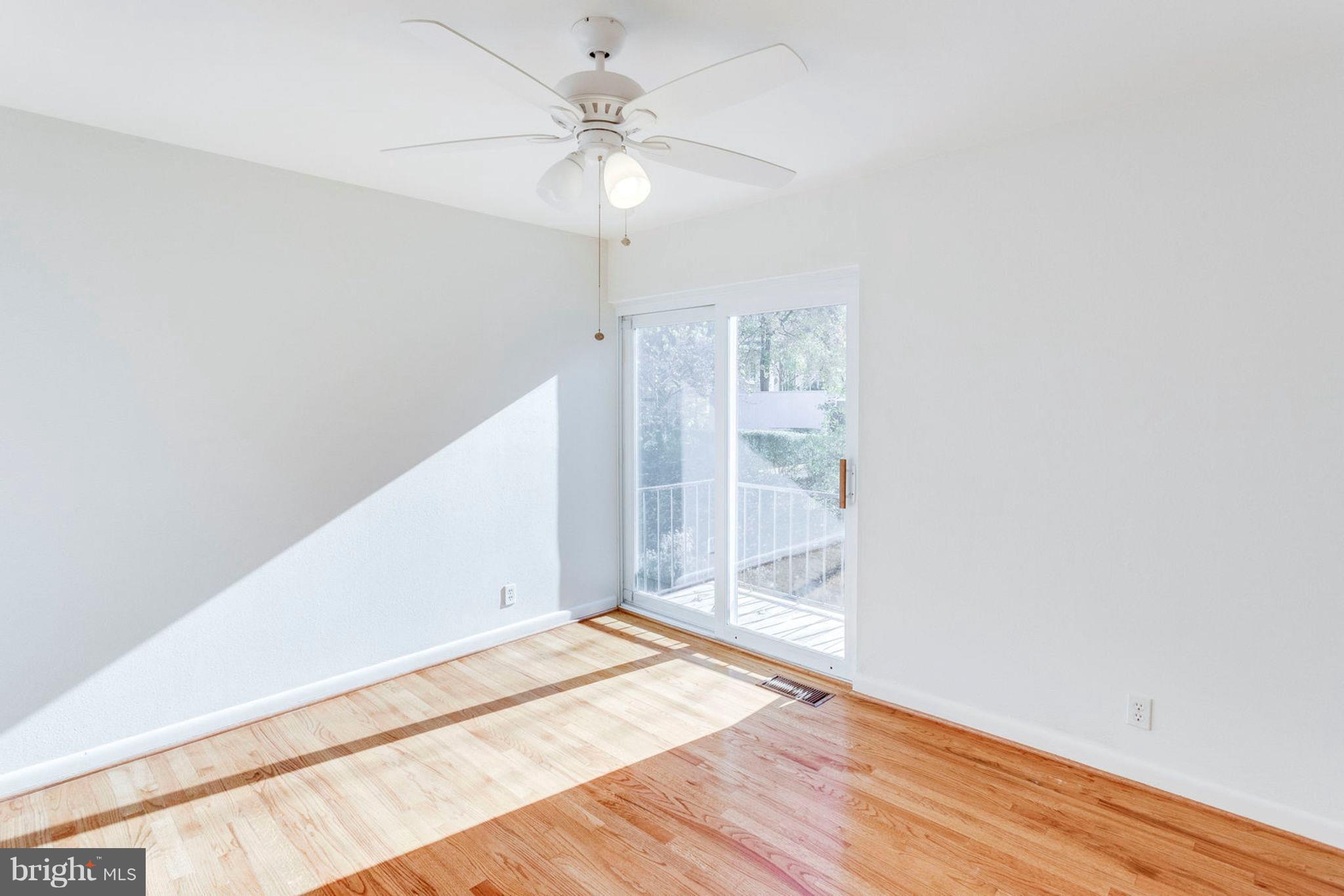 1662 Wainwright Drive Reston, VA 20190 - Photo 27 of 46 Third Bedroom