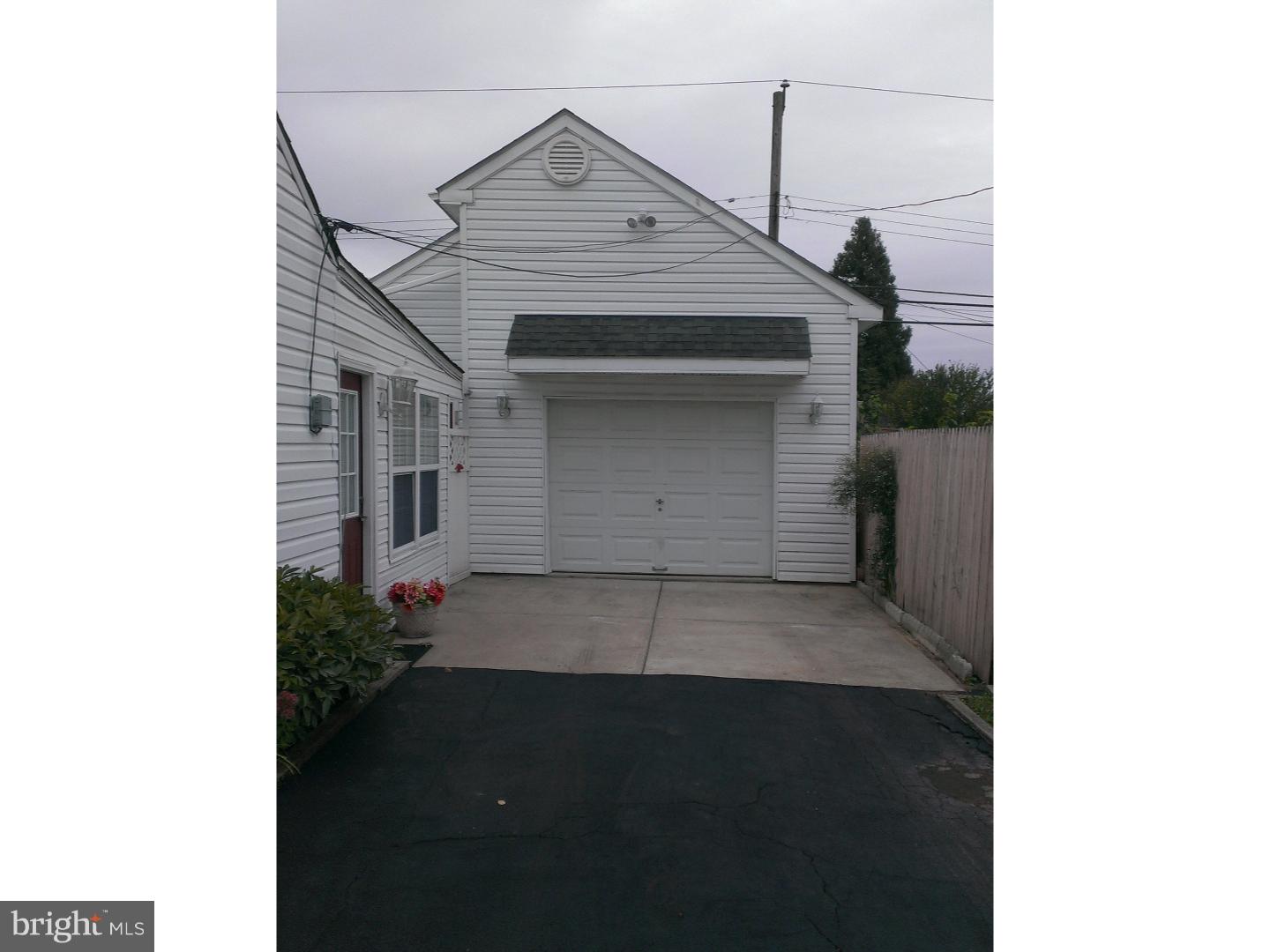 9809 Woodfern Road Philadelphia, PA 19115 - Photo 19 of 25