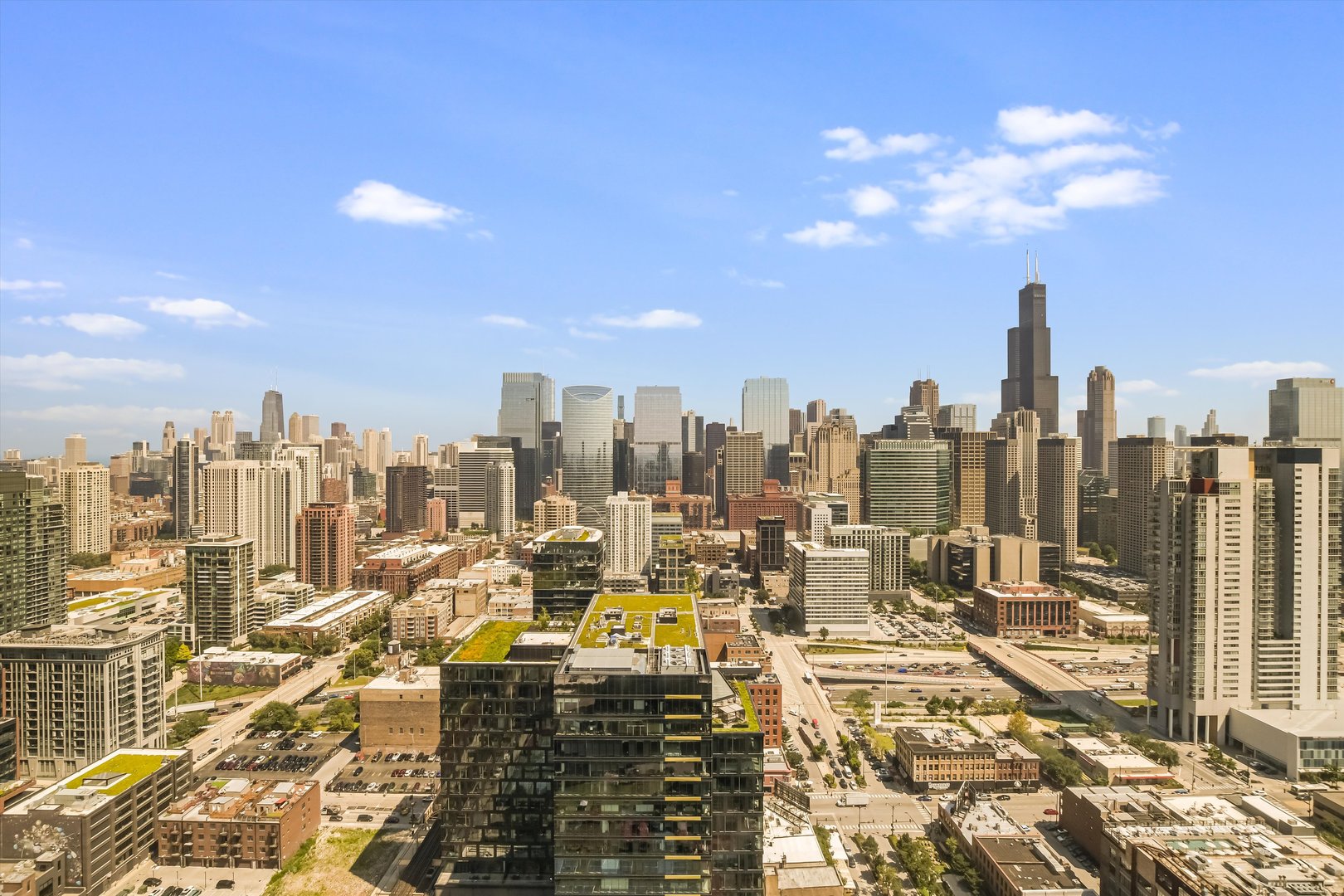 164 North Peoria Street, Unit 4004 Chicago, IL 60607 - Photo 28 of 32 a view of city