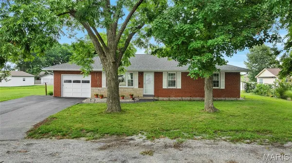 $199,900 | 110 Braun Street, Red Bud, IL 62278
